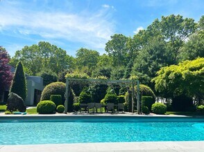 138 Merchants Path in Sagaponack, NY - Building Photo - Building Photo