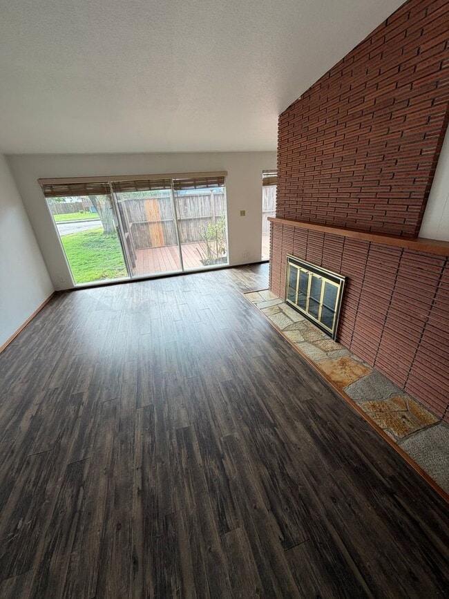 1135 Laurel Ave in Springfield, OR - Building Photo - Building Photo