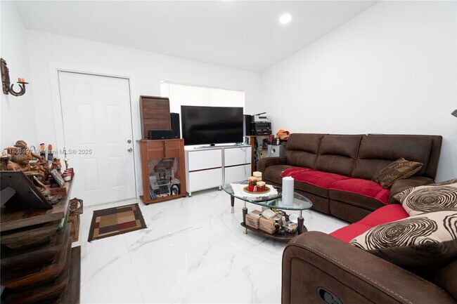 9502 Southwest 151 Court in Miami, FL - Building Photo - Building Photo