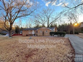 9419 Brenda Ann Rd in Charlotte, NC - Building Photo