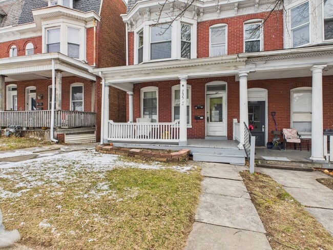 property at 735 N George St