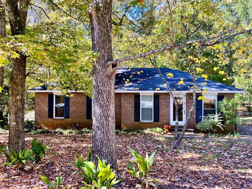 Super cute One Level Home in Auburn in Auburn, AL - Building Photo