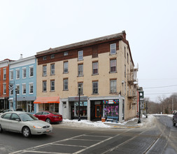 701 Warren St in Hudson, NY - Building Photo - Building Photo