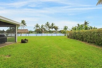 10962 SW 117th St in Miami, FL - Building Photo - Building Photo