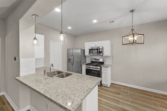 6022 Yorktown Meadow Ln in Houston, TX - Building Photo - Building Photo