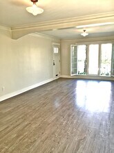 156 S Catalina St, Unit 156 in Los Angeles, CA - Building Photo - Building Photo