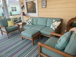 8816 Attitude Ave in Panama City Beach, FL - Foto de edificio - Building Photo