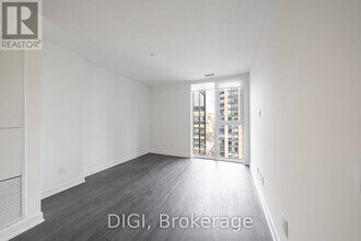 57 Spadina Ave. in Toronto, ON - Building Photo - Building Photo