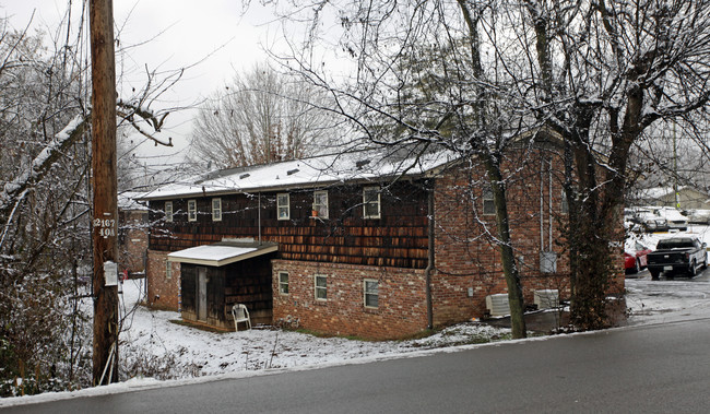 3337 Sevier Ave in Knoxville, TN - Building Photo - Building Photo