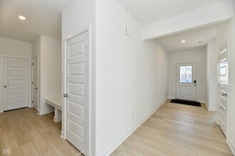 8244 E US Hwy 36 in Avon, IN - Building Photo - Building Photo