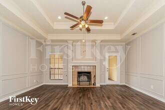 700 Robin Meadow Dr in Desoto, TX - Foto de edificio - Building Photo