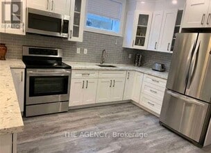 12 Embro Dr in Toronto, ON - Building Photo - Building Photo