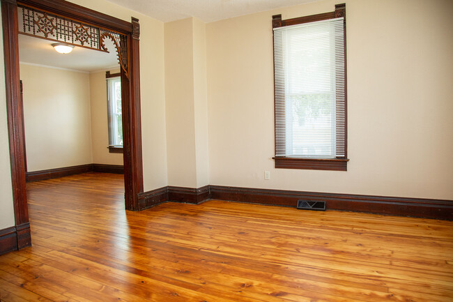 2017 Windsor Ave in Dubuque, IA - Building Photo - Building Photo