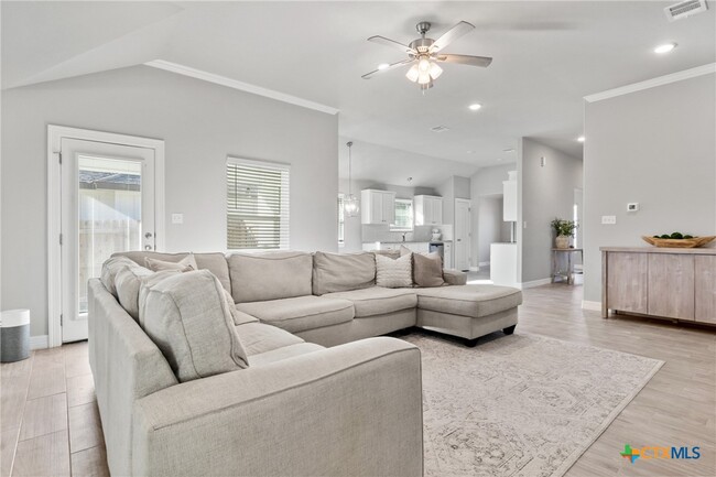 property at 1519 Curlew Ln