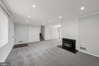 6105 Hibbling Ave in Springfield, VA - Building Photo - Building Photo