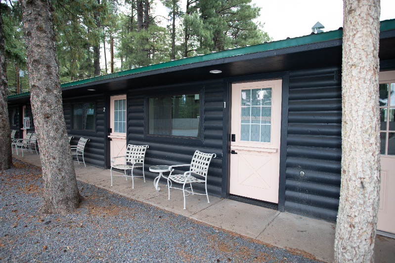 858 E White Mountain Blvd in Pinetop, AZ - Building Photo