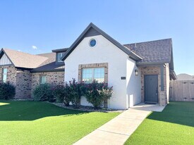 2735 137th St in Lubbock, TX - Building Photo