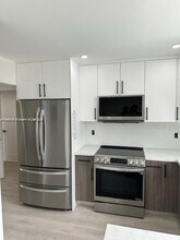 1605 Meridian Ave in Miami Beach, FL - Building Photo - Building Photo