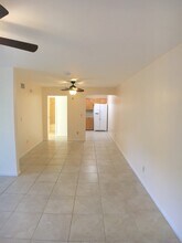 1525 Curlew Ave in Naples, FL - Foto de edificio - Building Photo