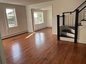 44 Assonet St in Fall River, MA - Building Photo - Building Photo