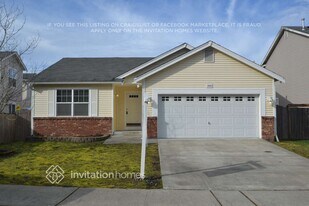 19516 105th Ave Ct E in Graham, WA - Building Photo