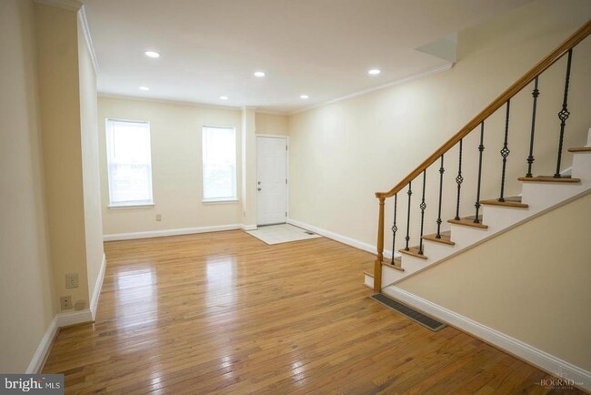 property at 2321 E Boston St