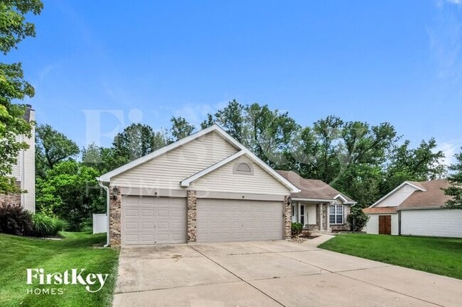 510 Old Dominion St in O'Fallon, MO - Building Photo - Building Photo