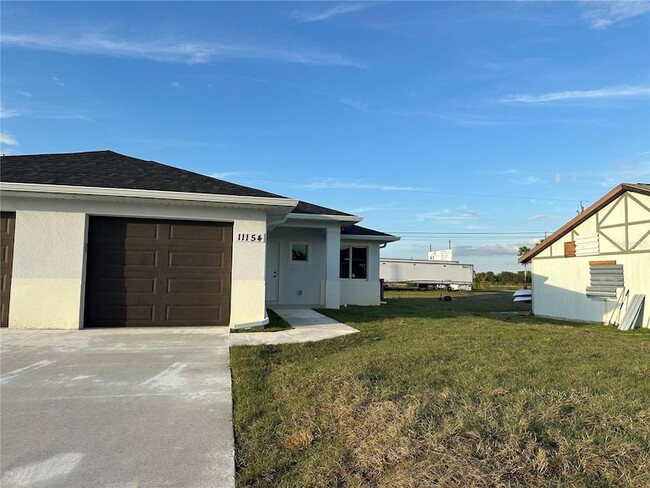 11154 Pendleton Ave, Unit 20B in Englewood, FL - Building Photo - Building Photo