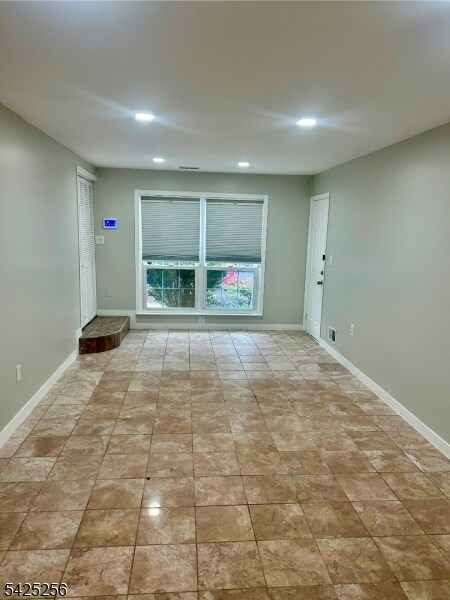 9 Krueger Ct in Newark, NJ - Building Photo - Building Photo