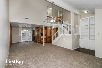 15310 Meadow Village Dr in Houston, TX - Building Photo - Building Photo