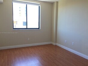 3590 Coral Wy in Miami, FL - Building Photo - Building Photo