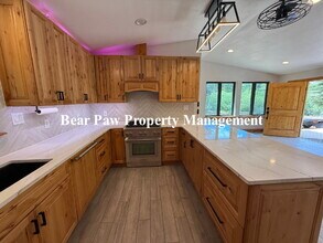 28084 Meadow Dr in Conifer, CO - Building Photo - Building Photo