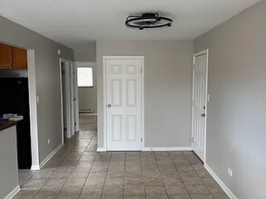 448 E Osage Ln, Unit #3A in Palatine, IL - Foto de edificio - Building Photo