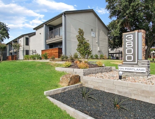 3800 on Portland Apartments