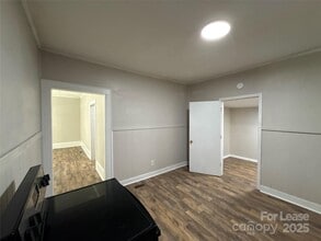 906 W 5th Ave in Gastonia, NC - Building Photo - Building Photo