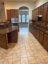 1725 Running River Dr in Desoto, TX - Building Photo - Building Photo