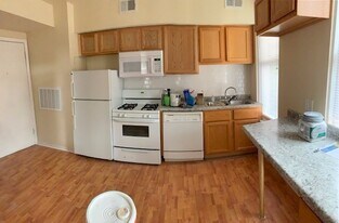 2034 W Webster Ave in Chicago, IL - Building Photo