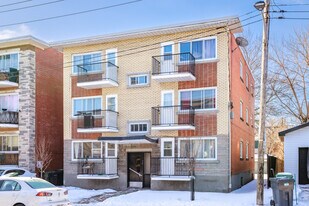 76 Saint-Pierre Av in Lachine, QC - Building Photo
