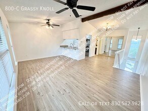 800 Grassy Knoll in Horseshoe Bay, TX - Building Photo - Building Photo