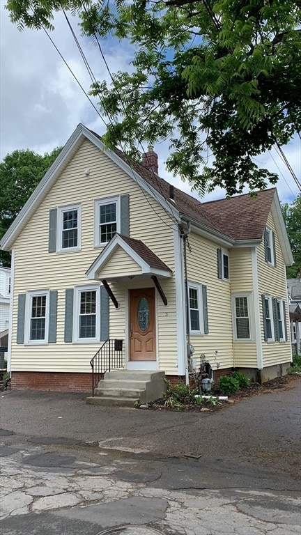 property at 5 Whalen Ln