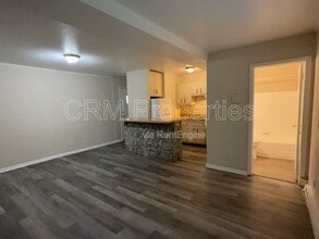 6124 Hillside Ave in Indianapolis, IN - Building Photo - Building Photo