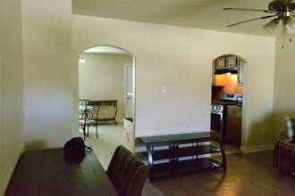 5838 Northern Oak St in Houston, TX - Building Photo - Building Photo