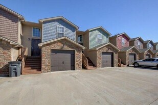 1718 Thistlewood Dr in Clarksville, TN - Building Photo