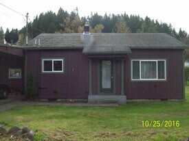1715 Dogwood St in Sweet Home, OR - Building Photo