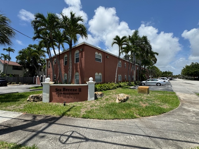 1405 Miami Rd, Unit 26 in Fort Lauderdale, FL - Building Photo