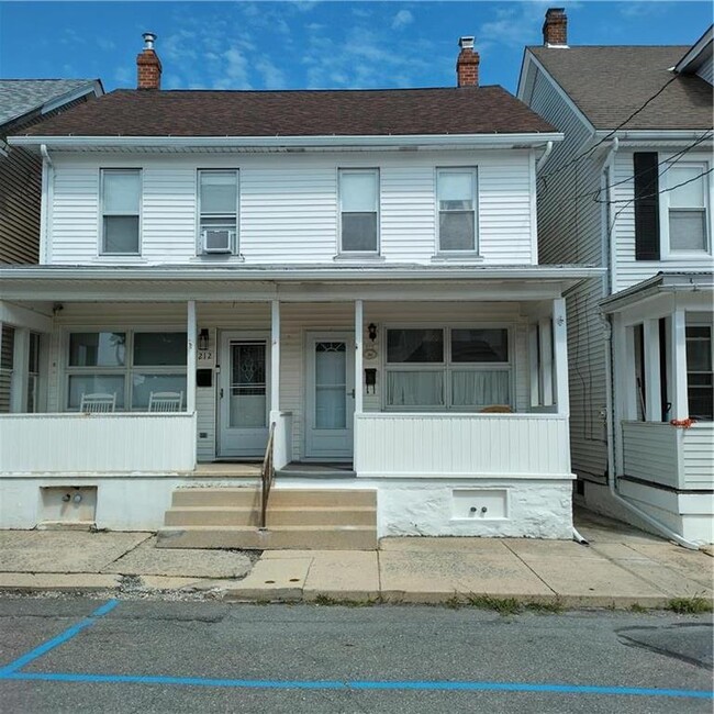 210 E Hazard St in Summit Hill, PA - Building Photo - Building Photo