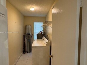 326 N 61st Terrace in Hollywood, FL - Building Photo - Building Photo