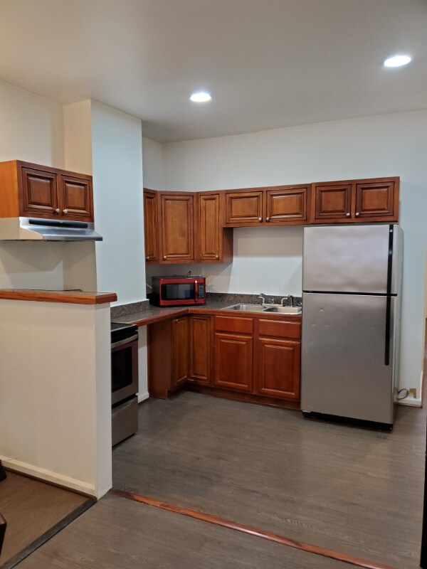 2505 W Baltimore St photo'