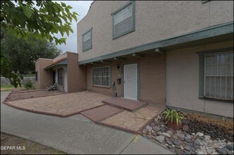 257 Maricopa Dr in El Paso, TX - Foto de edificio - Building Photo