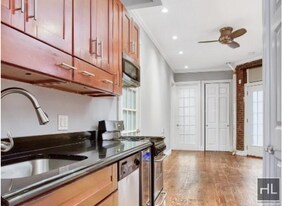 309 W 97th St in New York, NY - Building Photo